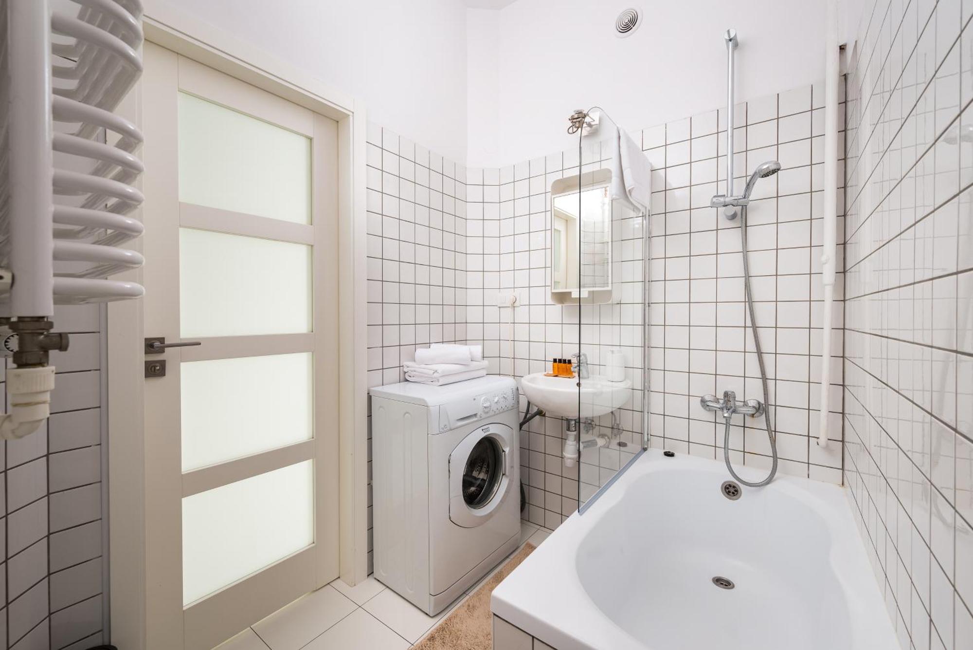 Wola Ratusz Homely Apartment 华沙 外观 照片